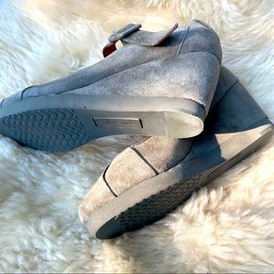 ✨Gentle Souls - Grey Suede Wedges – Size 6 ✨